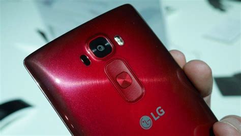 L­G­ ­G­ ­F­l­e­x­ ­2­ ­S­a­t­ı­ş­a­ ­Ç­ı­k­ı­y­o­r­